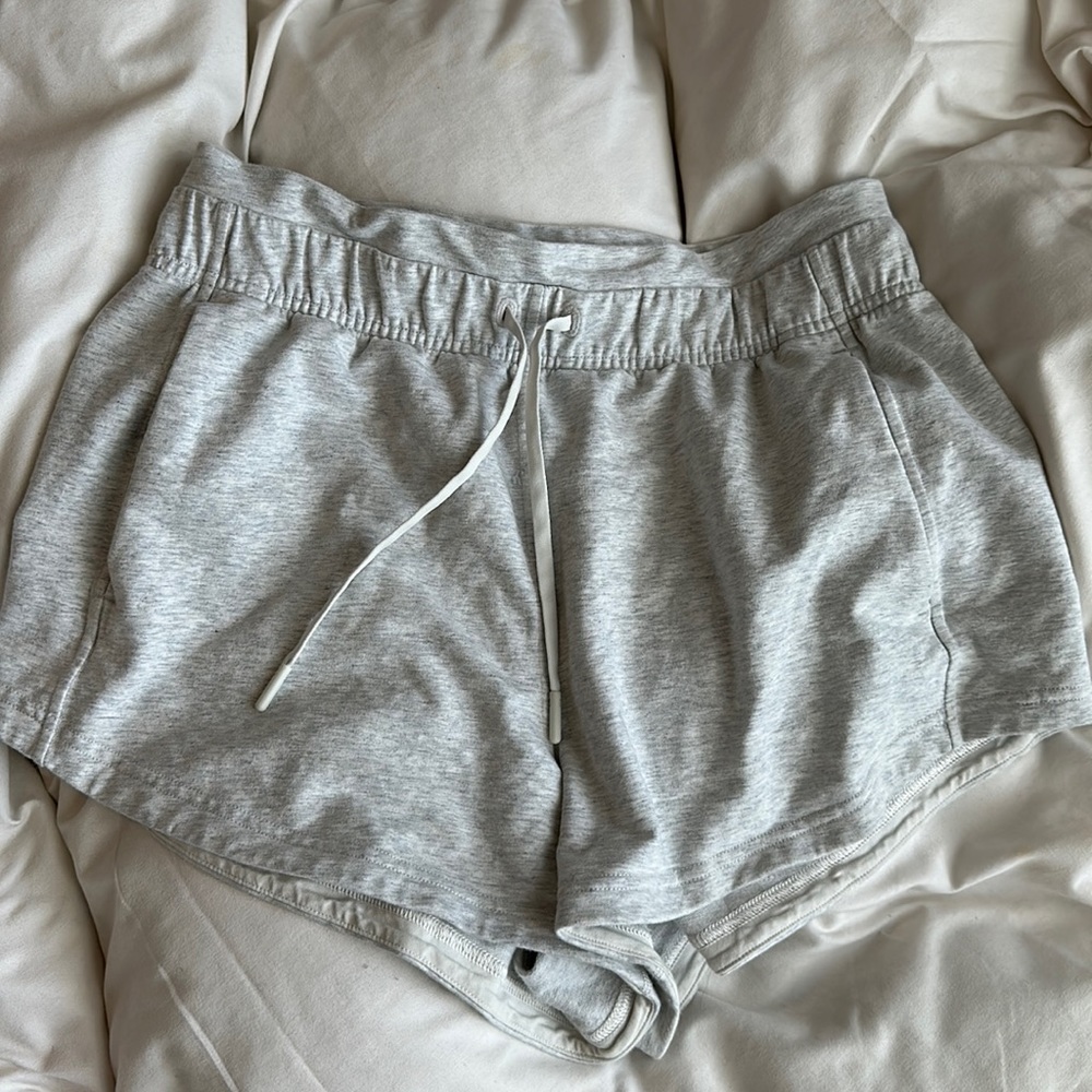 lululemon inner glow shorts